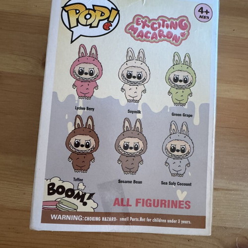 Pop Exciting Macaron vinyl figure