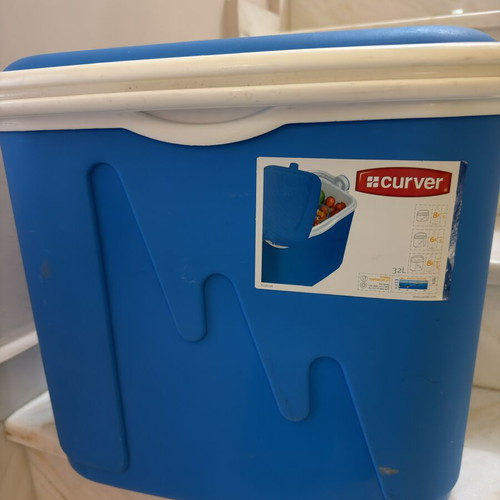 Curver portable cooler 32lt blue