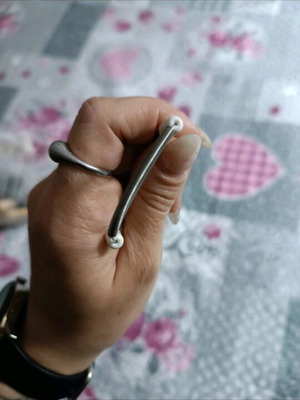 Portable facial hair remover spring like new
