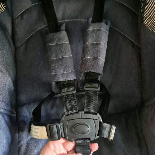Piu'leggero stroller used with broken bar