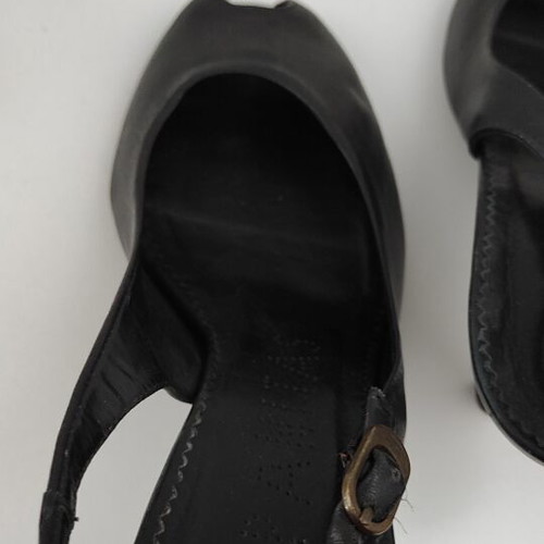 Hispanitas leather sandals size 38 like new, black
