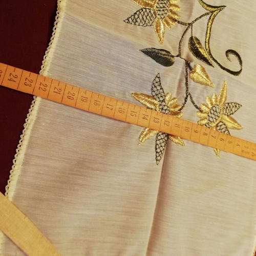 Handmade silk embroidery set of 3 pieces like new