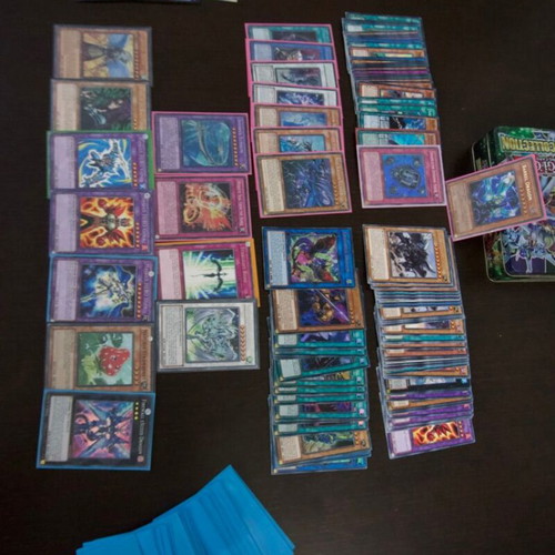 Yu-Gi-Oh! Lot of 100 Cards Like New with Sleeves