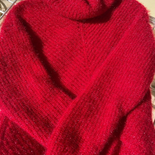 Red pullover like new, soft, size S