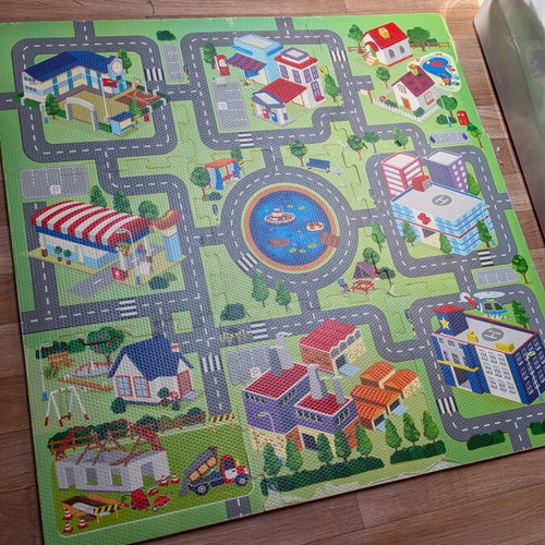 ELC Play Mat 1m x 1m like new