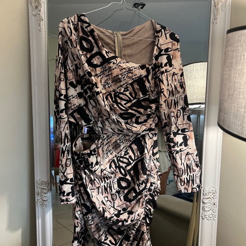 WECOSS dress new, black, size Large fitting medium