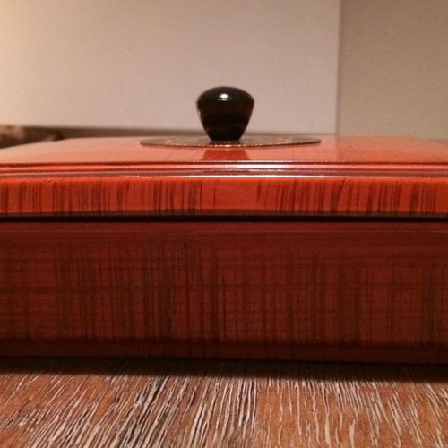 VINTAGE 4-SEATER ORDEVIERA-BAKELITE