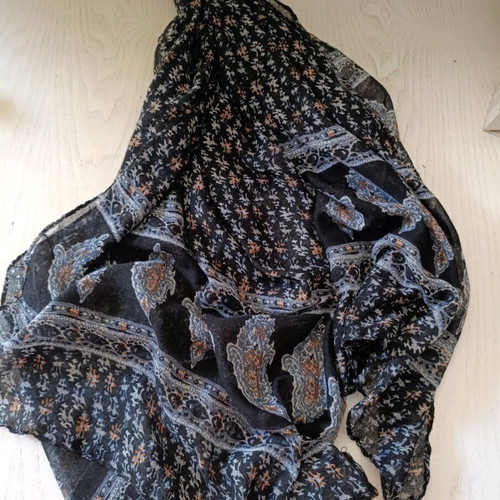 Large scarves like new, multicolored