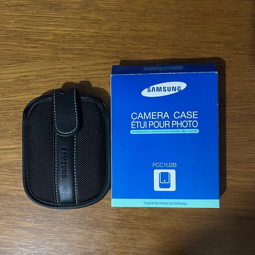 Samsung camera case like new