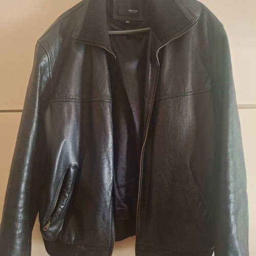 Leather jacket black XL like new