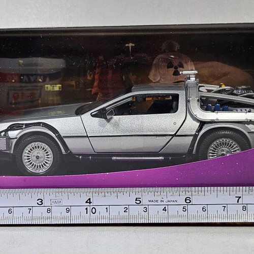Welly Time Machine DeLorean LK Coupe 1:24 new