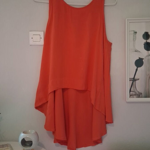 Enzzo top coral size M like new