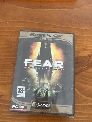 F.E.A.R. PC DVD-ROM Best Seller Series Sierra, sealed