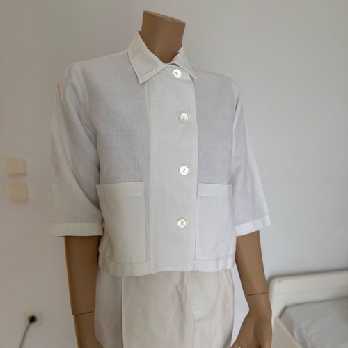 Ikks white linen 3/4 short jacket like new with side buttons