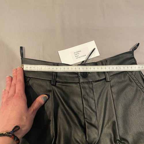 High-waisted bermuda shorts new, black, size M