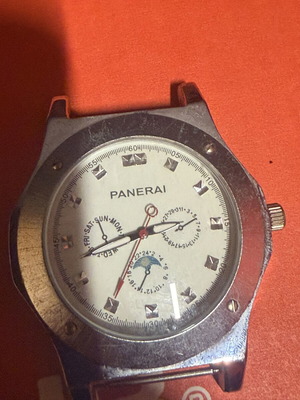 Panerai vintage watch used, battery needed