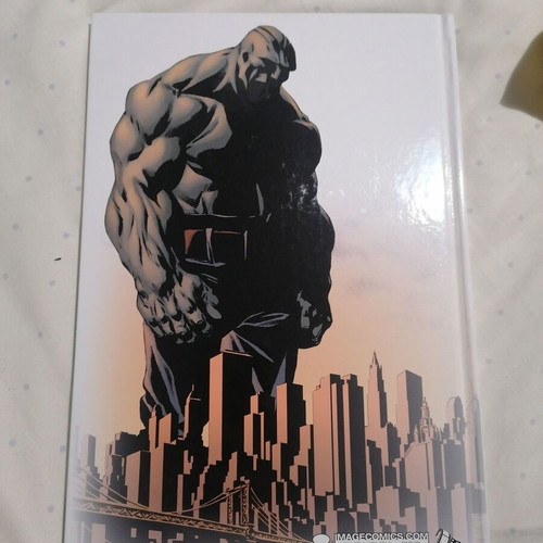 Monolith comic book volume like new, in English