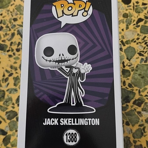 Funko Pop Disney Jack Skellington 1388 Hot Topic Exclusive new