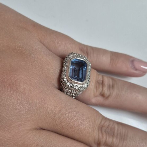 Vintage ring with emerald-cut blue topaz, sterling silver 925