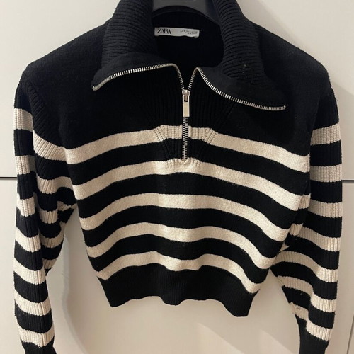 Zara sweatshirt used, size M, black and white