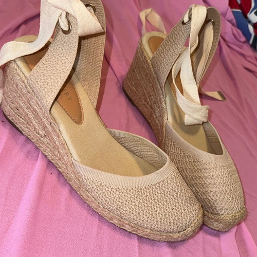 Jenny Fairy Espadrille Platform Sandals like new, size 40, white beige