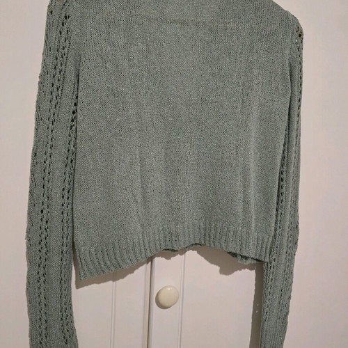Cardigan in excellent condition, light green, one size