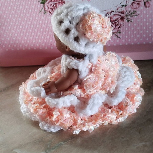 Doll with handmade dress and hat new, 10 cm