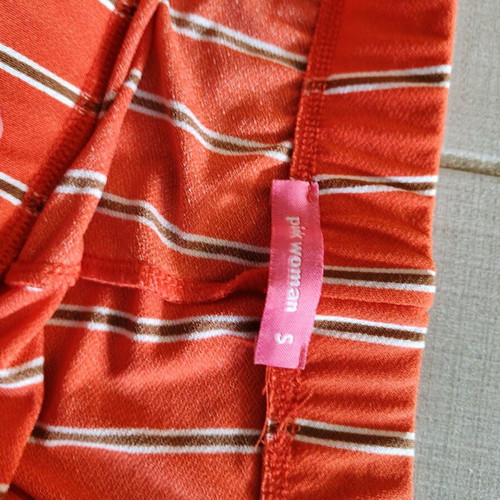 Pink Woman high-waisted elastic pants