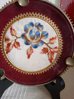 Vintage embroidered ashtray like new