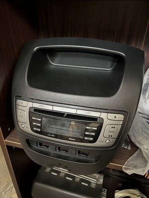 Εργοστασιακό ραδιόφωνο αυτοκινήτου με CD player μεταχειρισμένο, για Peugeot 107, Citroën C1, Toyota Aygo