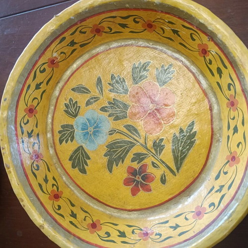Vintage round papier-mâché table bowls hand-painted, used, set of 6