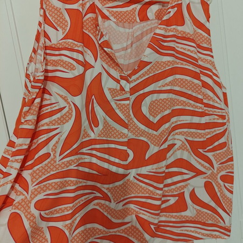 Top Laura Torelli like new, white and red viscose fabric, size XL