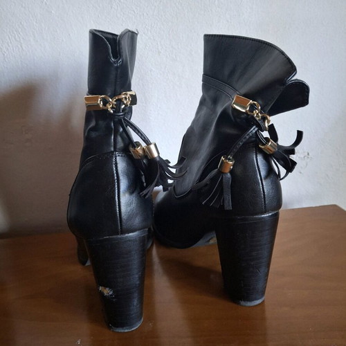 Women's boots used, black, size 39, with mark