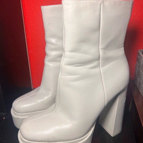 Dipati cream boots size 39 used, 12cm heel Zara