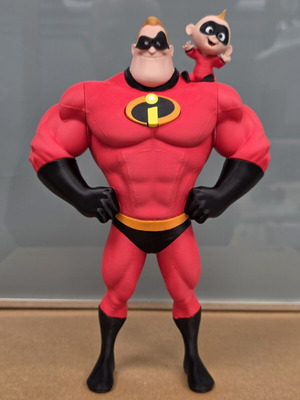 Mr. Incredible & Jack-Jack figures new