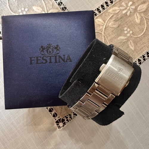 Festina men's watch with chronograph and date, silver