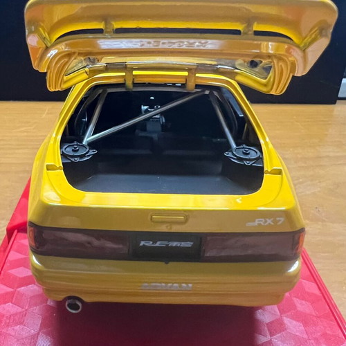 Mazda RX7 1:24 scale model car like new