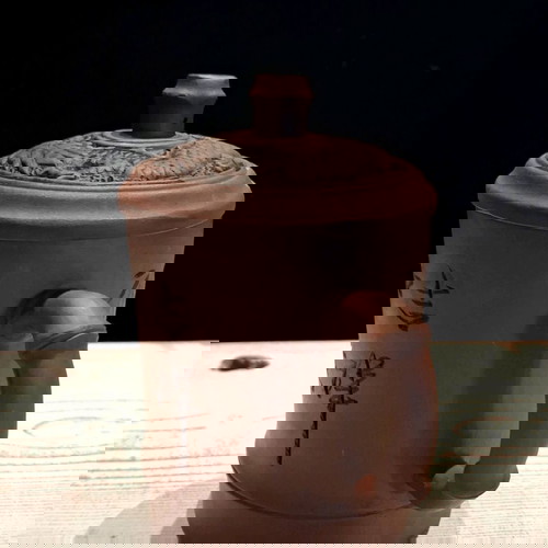 Yixing Zisha teapot new with embossed dragon decoration