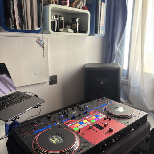 Pioneer DJ DDJ REV7 controller like new