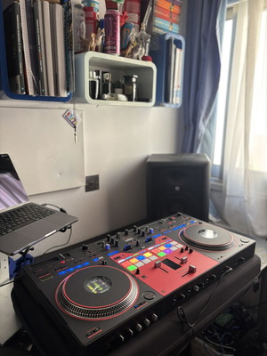 Pioneer DJ DDJ REV7 controller like new
