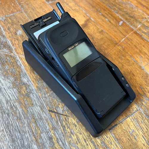 Motorola Micro T-A-C vintage mobile phone used, black