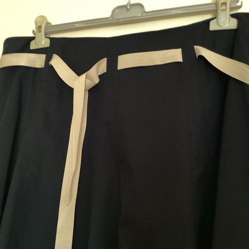 Midi skirt with beige ribbon and vintage style, new