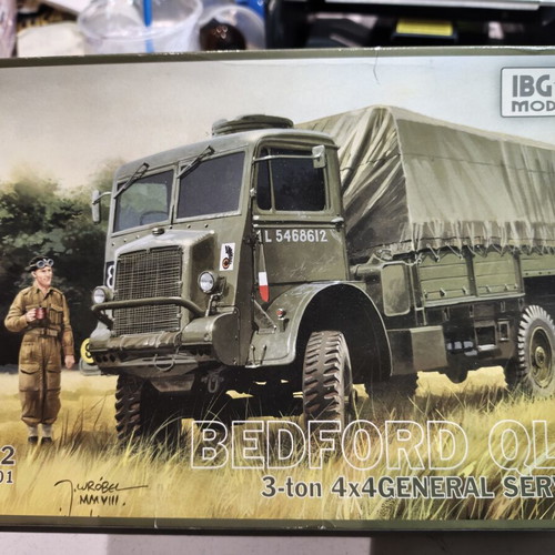 Bedford 1/72 model kits, 2 sets, new