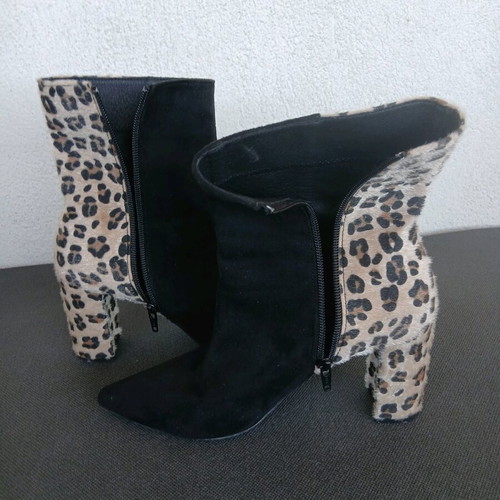 Amelia ankle boots black suede with leopard print, like new, size 39