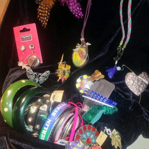 Boho jewellery box like new, multicolored