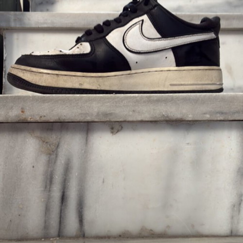Nike Airforce 1 '07 sneakers used, black and white, size 43
