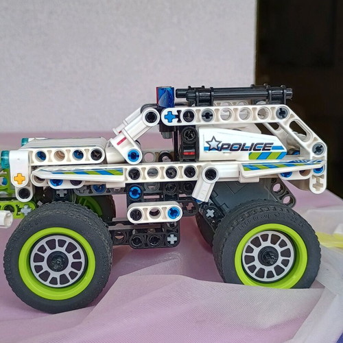Lego Technic Police Interceptor 42047 like new