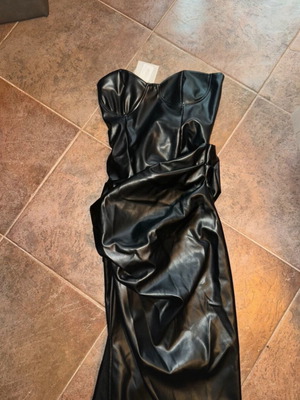 Leather dress new, size M, black