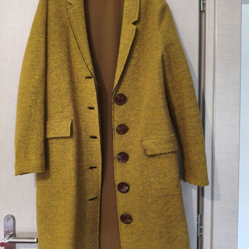Wool coat size 42 medium mustard yellow with handmade lining like new