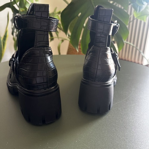Crocodile Ankle Boots size 38 new, cut out with buckles, faux leather